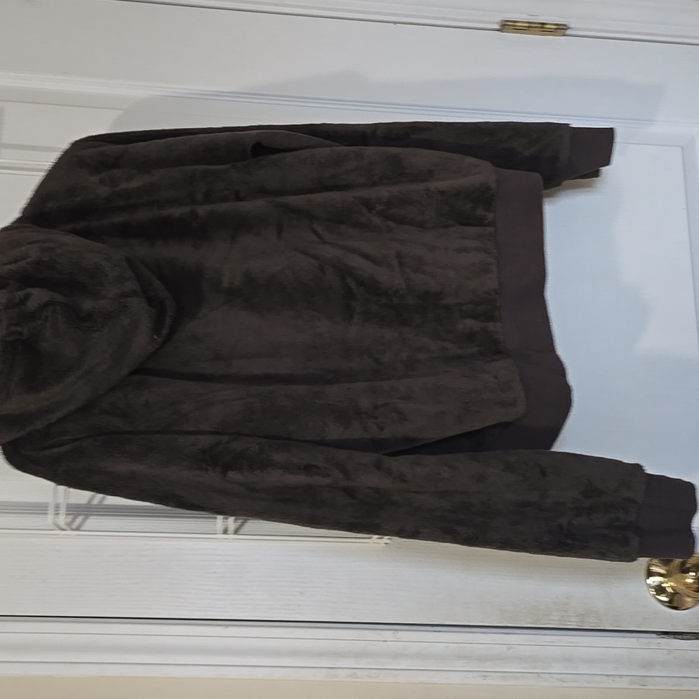 Fuzzy jacket - Picture 3 of 3